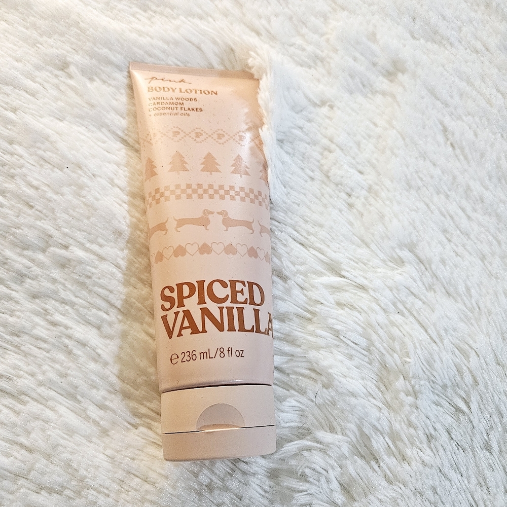 New Vs Pink Spiced Vanilla Body Lotion